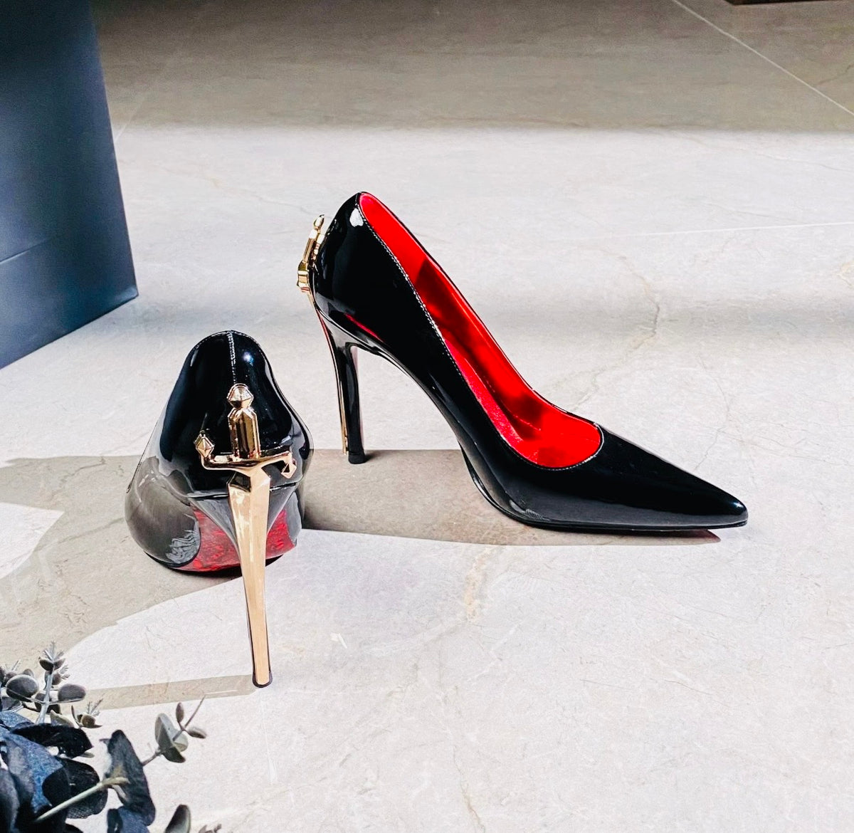 Cutting Up Heels - Black